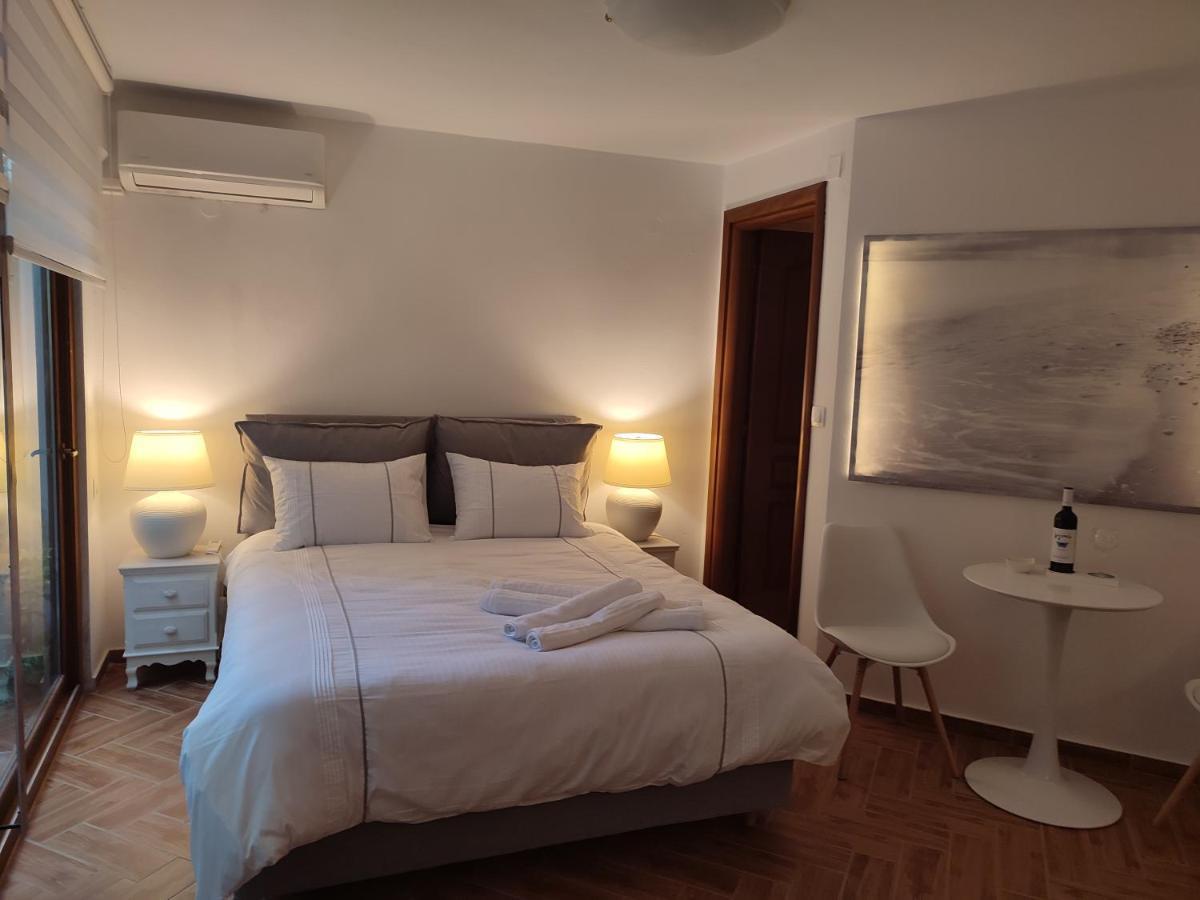 Apollonia Apartment